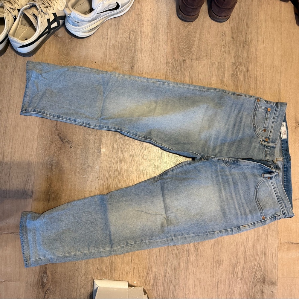 GAP Men's Classic Light Blue Straight Jeans